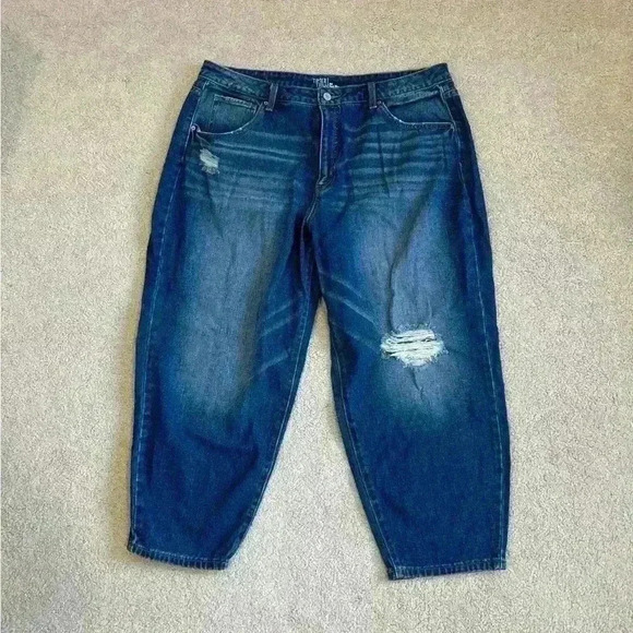 Time and tru distressed high rise blue jeans in size 20 - Picture 1 of 5